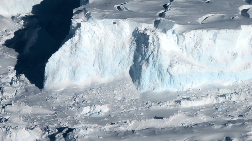 Photo: Thwaites Glacier in West Antarctica, by sjrankin is licensed under CC BY-NC 2.0. 