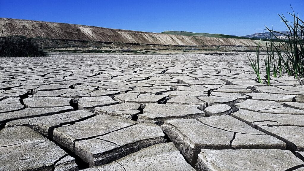Photo of Drought land dry mud BouhanIfia, Algeria by Hydrosami is licensed by CC BY-SA 4.0